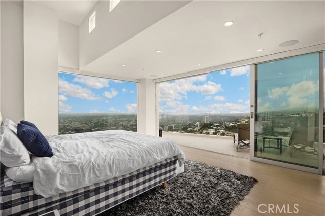 Building Photo - 1609 Viewmont Dr