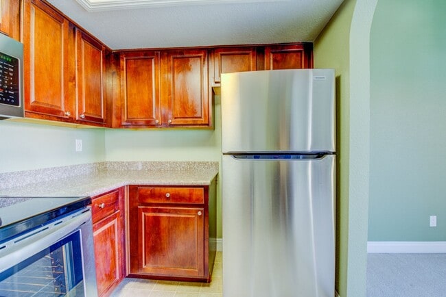 Building Photo - Status: Accepting Applications