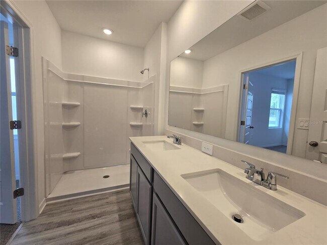 Building Photo - 8411 Madrid St