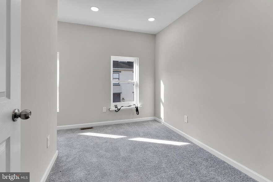 Building Photo - 640 Melvin Dr
