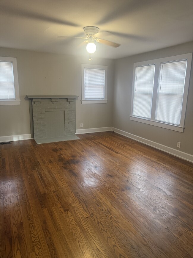 Building Photo - 112 Garfield Ave