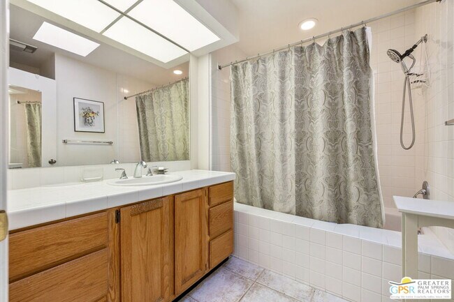 Building Photo - 17 Mission Ct