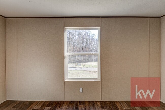 Building Photo - Chestnut St 119/Whispering Hills MHP