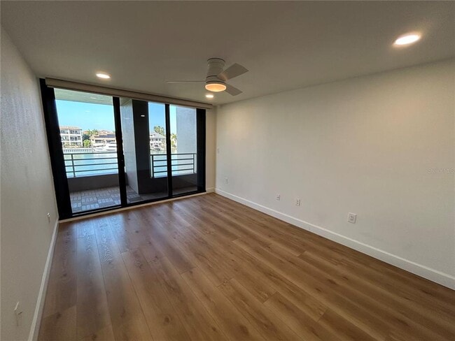 Building Photo - 6260 Kipps Colony Ct S