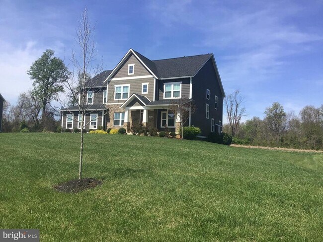 Building Photo - 24903 Dahlia Manor Pl