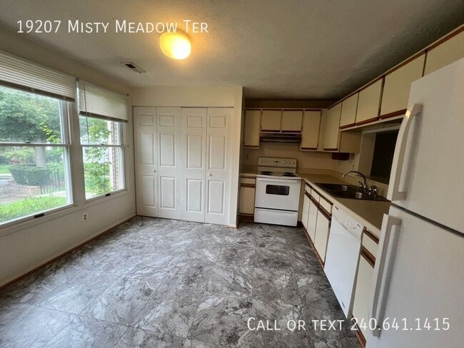 Building Photo - 19207 Misty Meadow Terrace