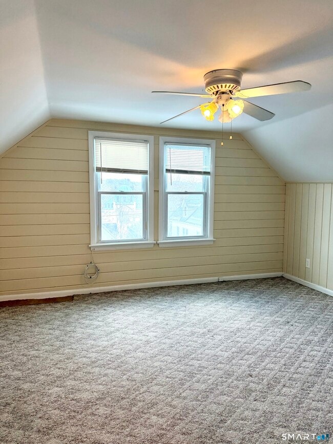 Building Photo - 40 Bassett St