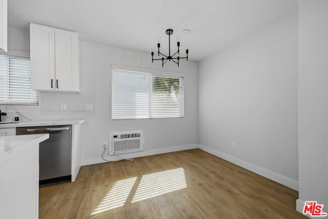 Building Photo - 1738 Colby Ave