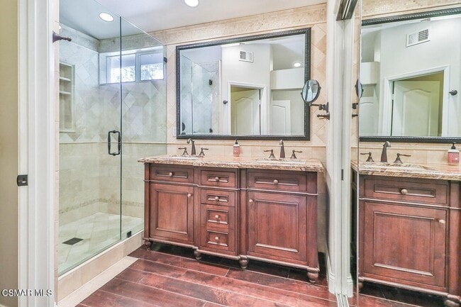 Building Photo - 3159 Foxtail Ct