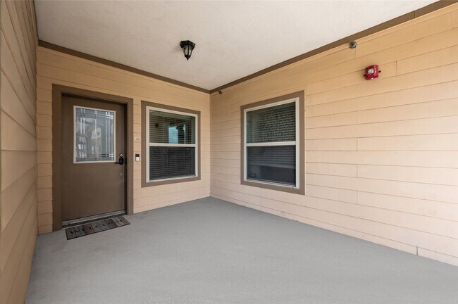 Building Photo - 3501 Chenevert St