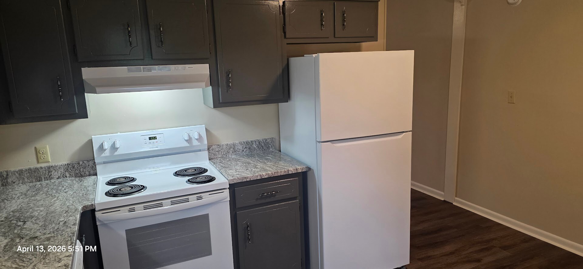 Building Photo - 608 Morrison St