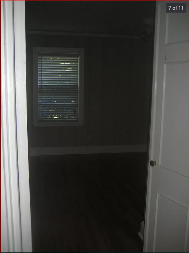 Building Photo - 1234 Park St