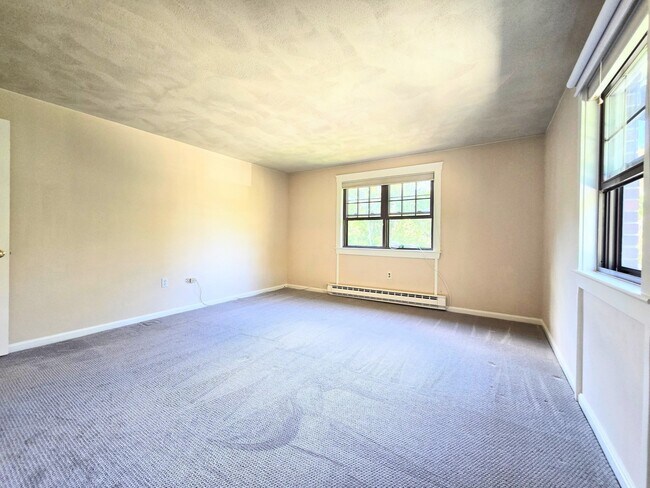 Building Photo - 35 Swanson Ct