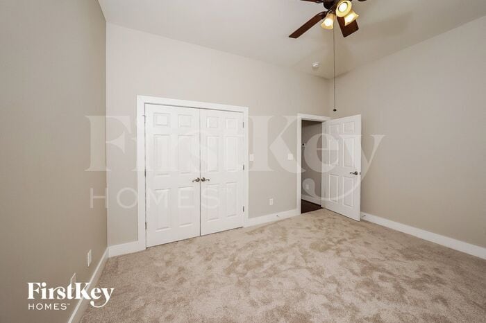 Building Photo - 4657 Nicholas Dr