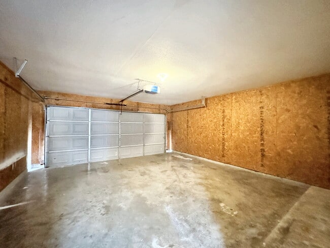 Building Photo - 831 Sagewood Trail