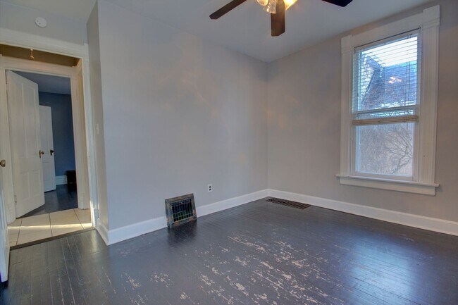 Building Photo - 1135 11th Ave