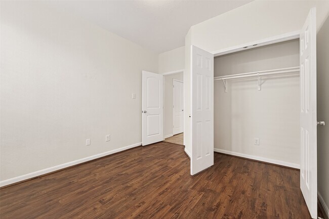 Building Photo - 21015 Blackstone Villa Ln