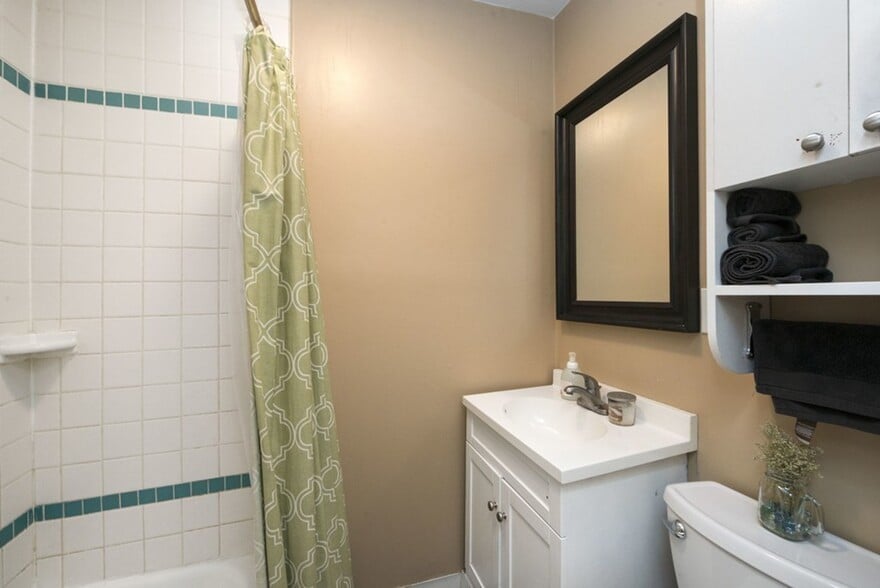 Building Photo - 592 Columbus Ave