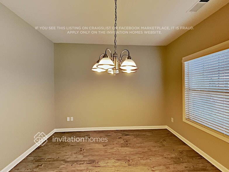 Building Photo - 3846 Cameron Trail SE