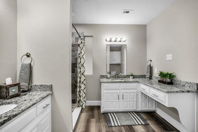 Building Photo - 5902 Fawn Valley Ln