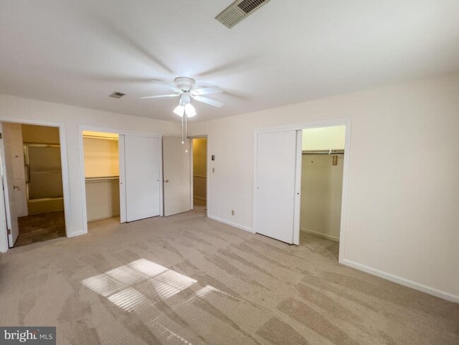 Building Photo - 194 Red Hill Rd