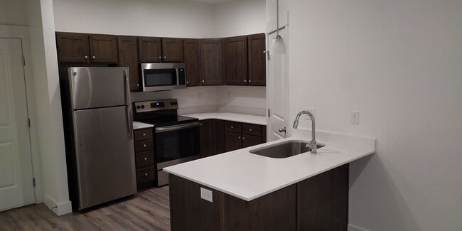 Building Photo - 478 W 100 S