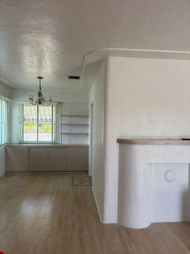Building Photo - 1504 Gregory St