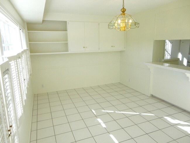 Building Photo - HAHA5