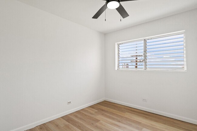 Building Photo - Ocean View Makiki Condo Near Queens & Downtown Honolulu