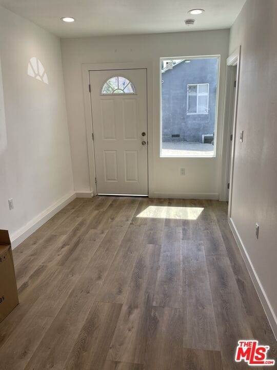 Building Photo - 6627 Kraft Ave