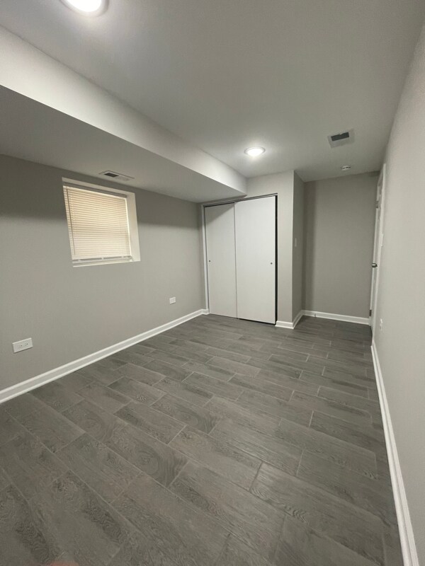 Building Photo - 5924 S Rockwell St