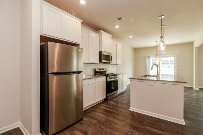 Building Photo - Spacious 4-Bedroom Home in Graniteville, SC