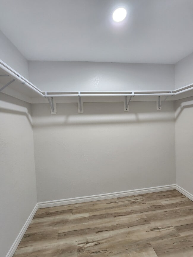 Building Photo - 4054 Nobel Dr