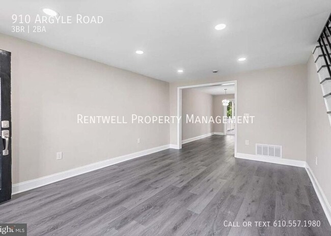 Building Photo - 910 Argyle Rd