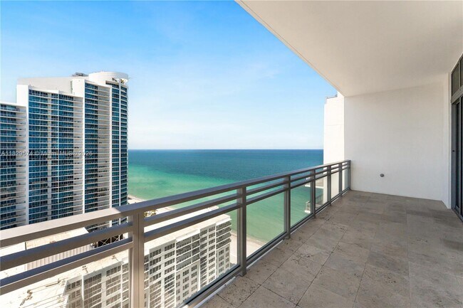 Building Photo - 3535 S Ocean Dr