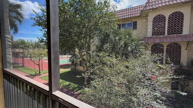 Building Photo - 251 S Cypress Rd