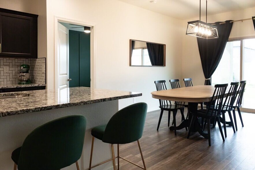 Building Photo - 4590 W Foldwing Dr