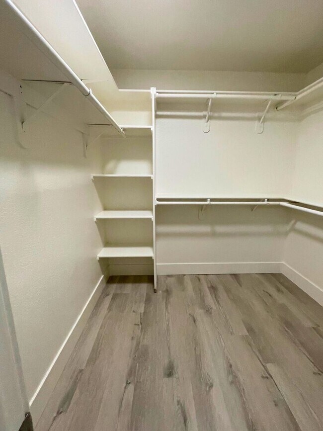 Building Photo - NEWLY RENOVATED 3BD/2BA SINGLE FAMILY HOME IN NORTH LAS VEGAS!