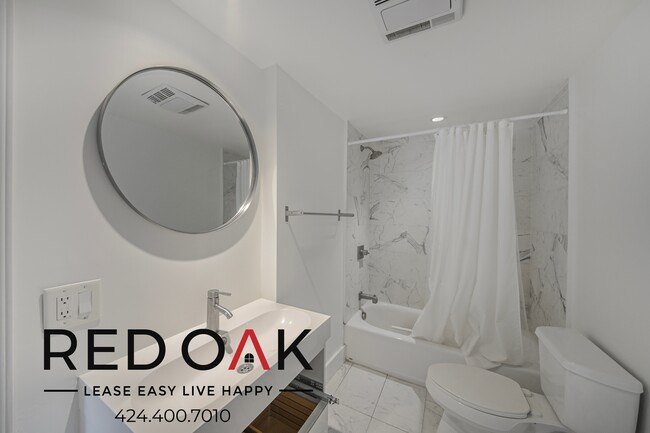 Building Photo - 3949 Los Feliz Blvd