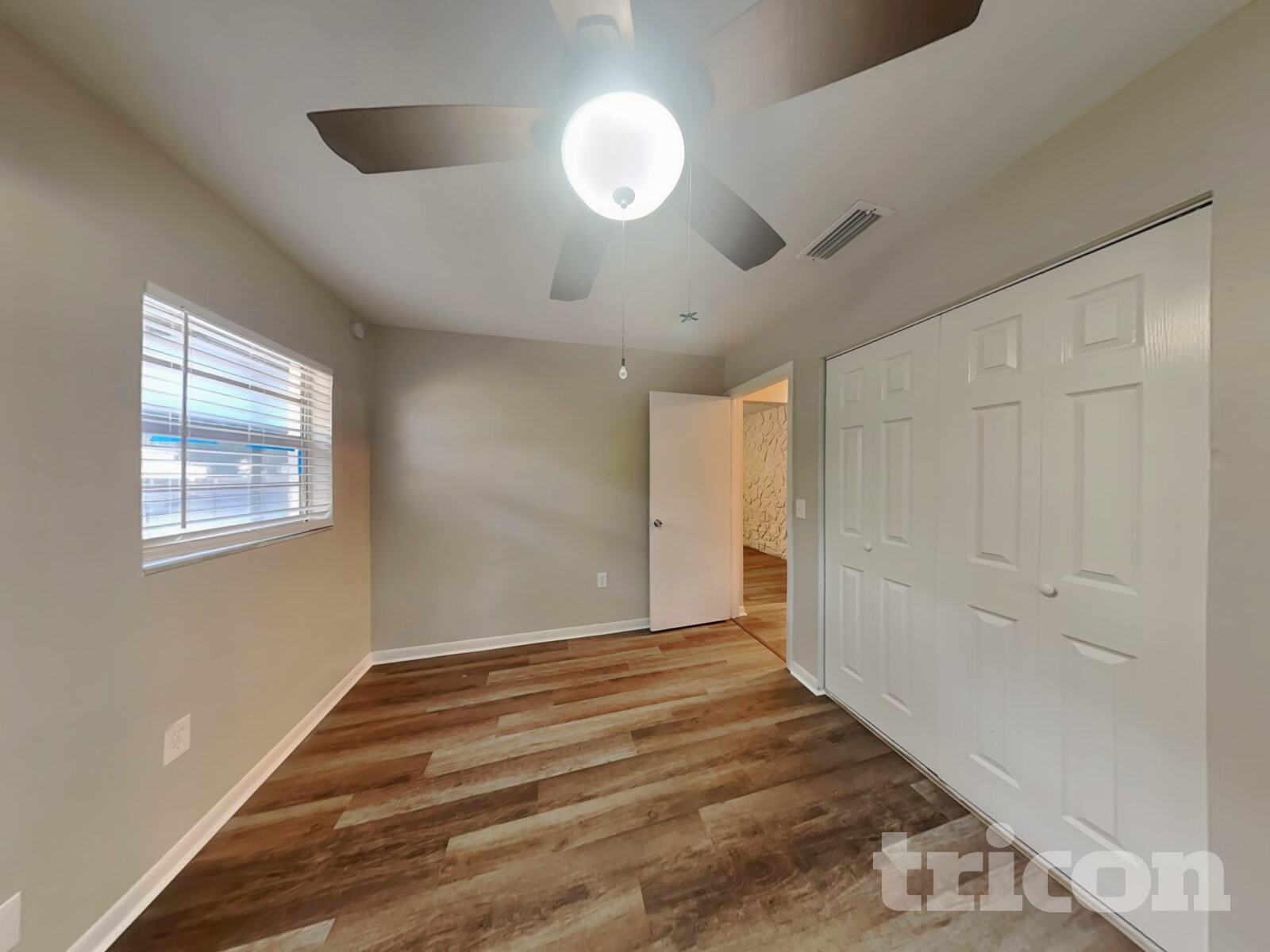 Building Photo - 2218 Village Ct