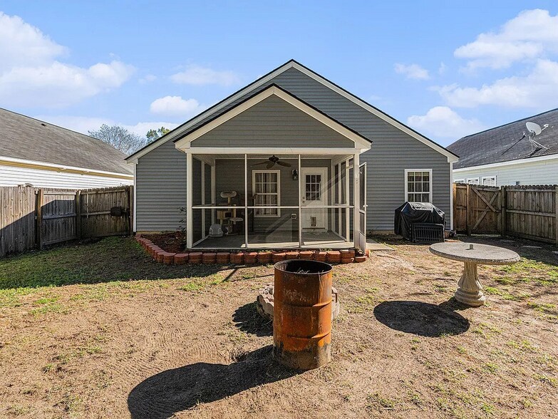 Building Photo - 129 Thistle Rd