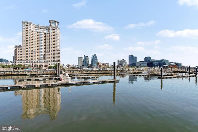 Building Photo - 100 Harborview Dr