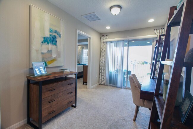 Building Photo - For Rent – Modern 3-Bedroom Townhome - Ava...