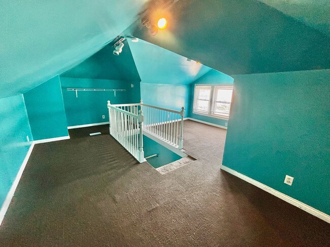 Building Photo - 208 W Tenny Ave