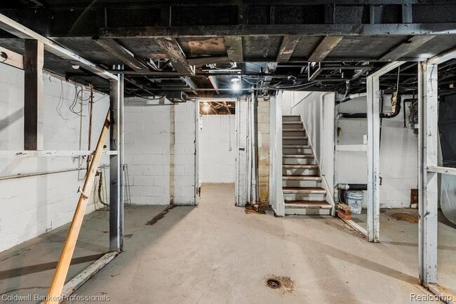 Building Photo - 19412 Sussex St