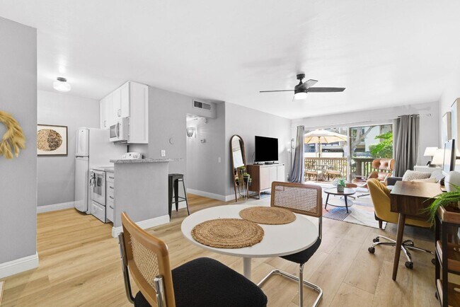 Building Photo - 6202 Friars Rd