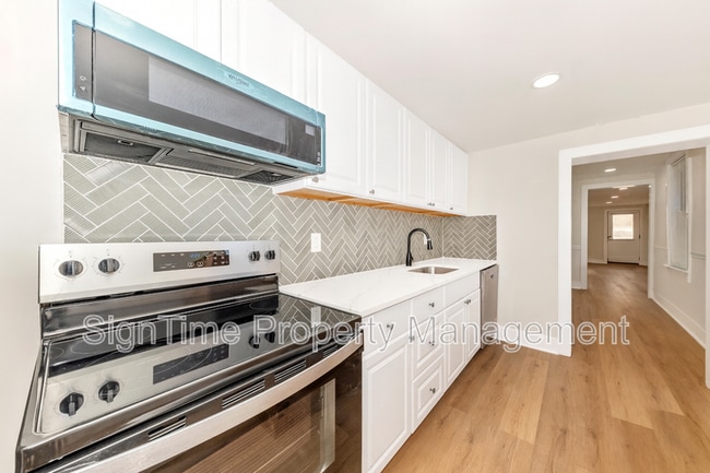 Building Photo - 152 E South St