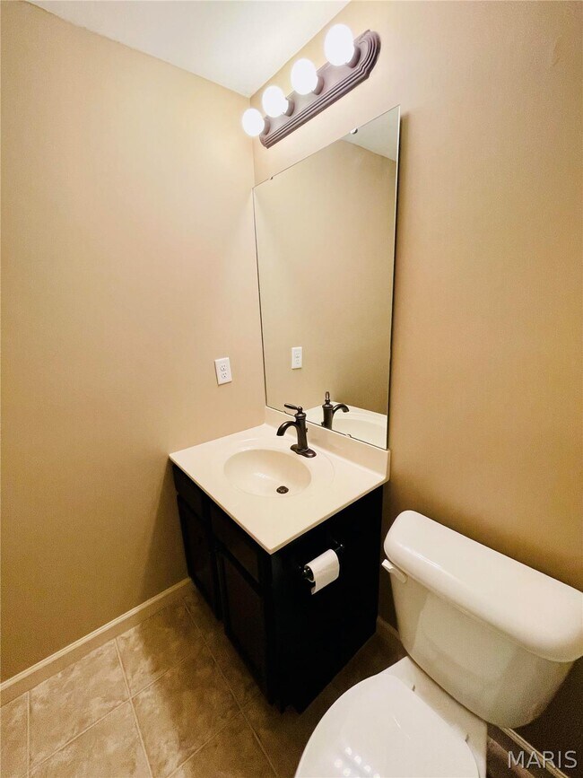 Building Photo - 1136 Welsh Dr