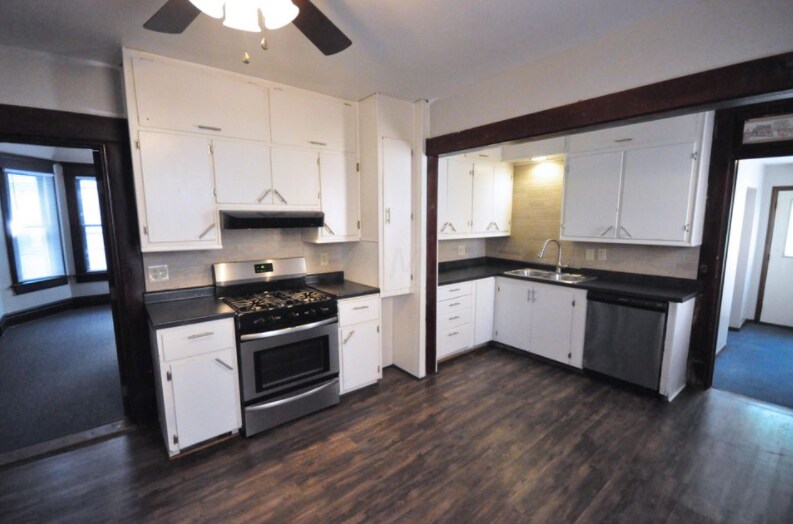 Building Photo - 407 E 14th Ave