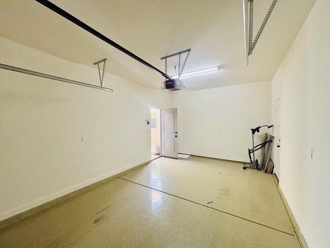 Building Photo - Gorgeous 3 bd, 4 ba Townhome in 55+ Community